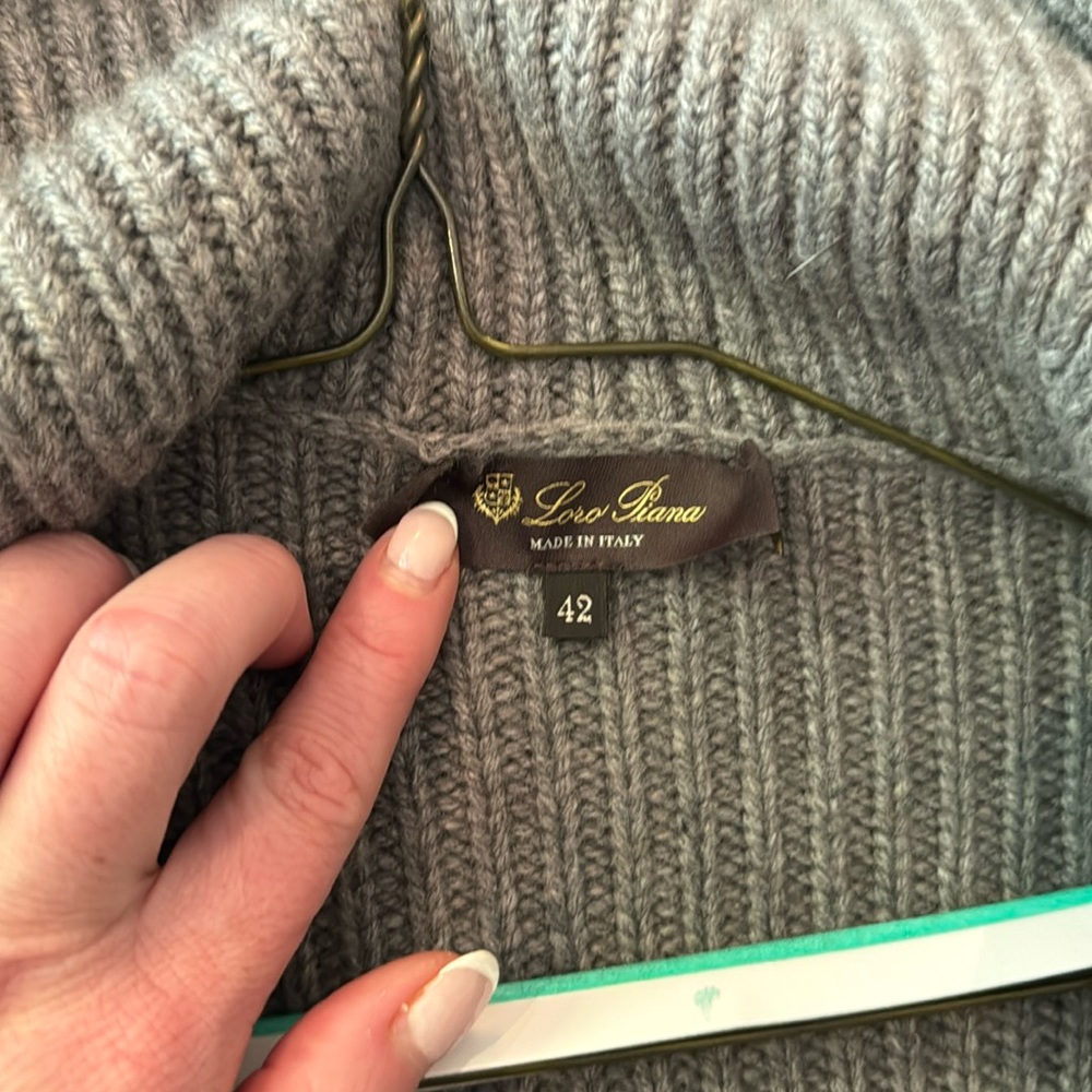 Loro piana grey long hooded fur cashmere sweater jacket with suede detailing.